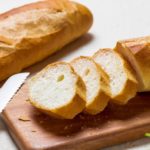 美味しいバゲット再加熱法:論理的な焼き立て感再現方法